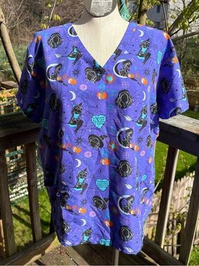 Gabby Brooke Purple Halloween Print Witch Scrub Top Women’s Plus Size 2X